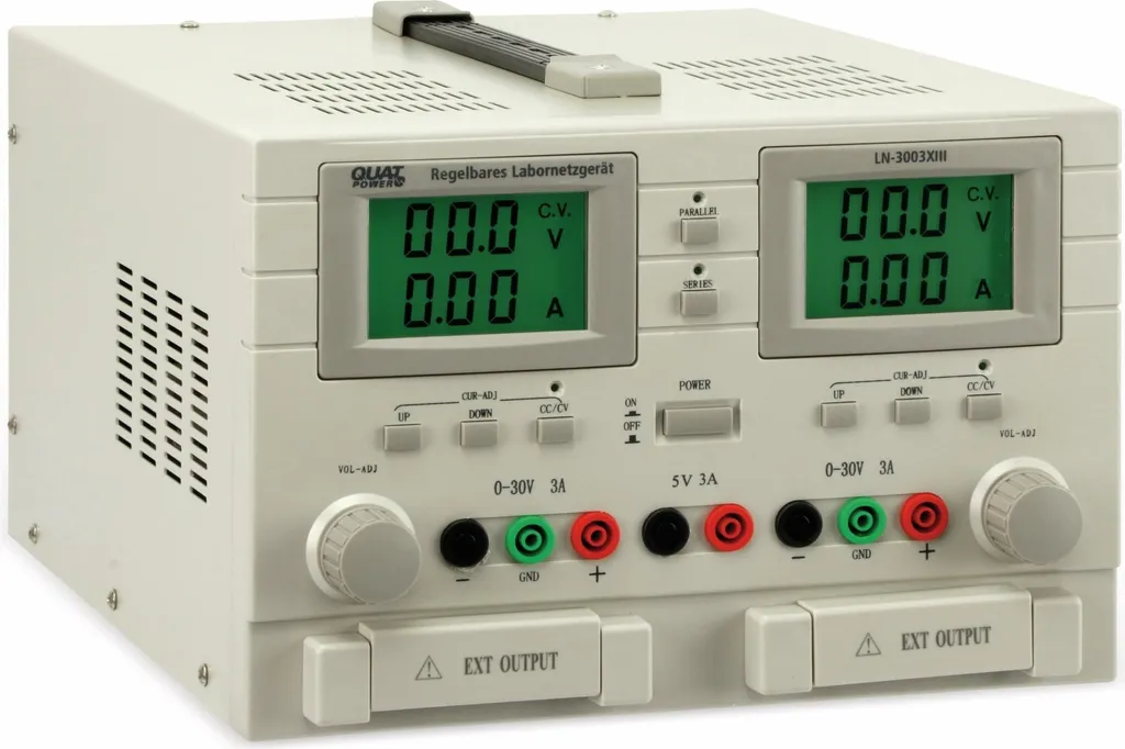 Alimentation de laboratoire pour réparation électronique 2x30V 3A