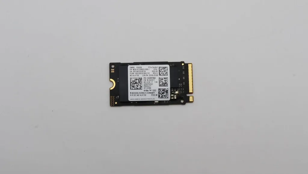 SSD 1 To M.2 2242 PCIe 4.0 NVMe Gen4 - Vitesse extrême et format compact