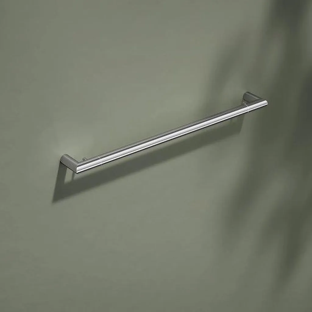 Porte-serviettes inox 60cm élégant pour salle de bains et sauna