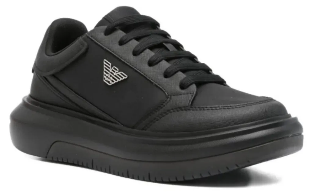 Chaussures Armani X4X633XR325K001 : Le Choix Idéal pour le Bureau ou Sortie