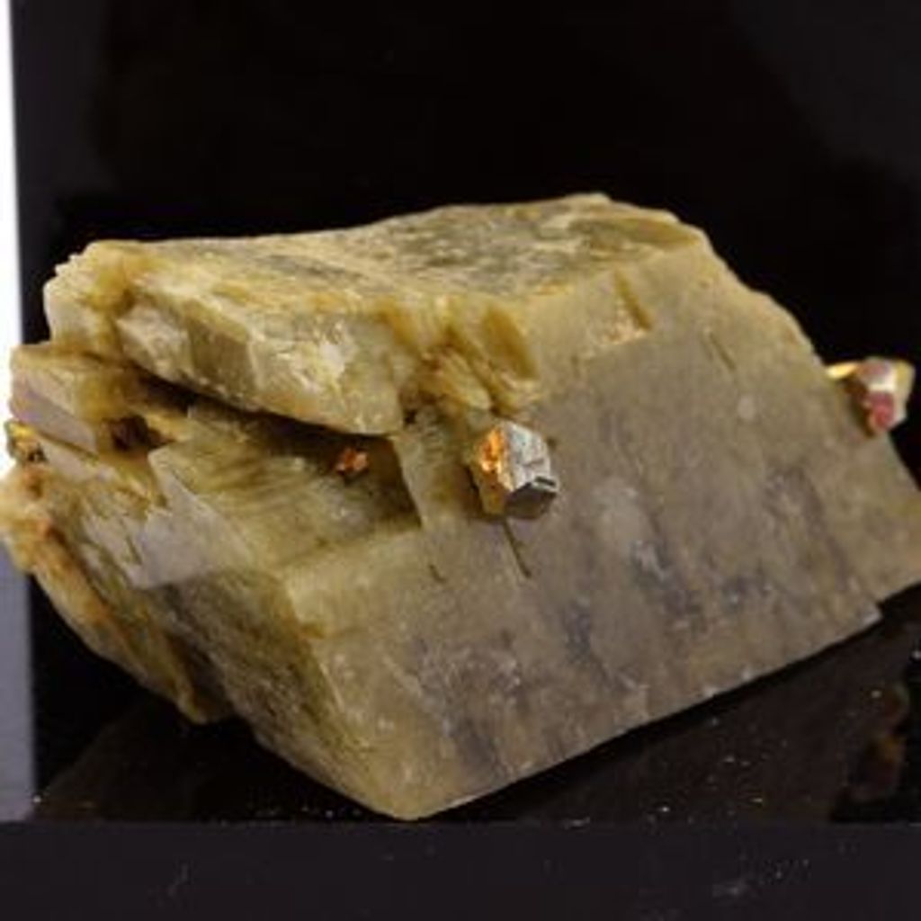 Siderit, Pyrit 162,2 Karat