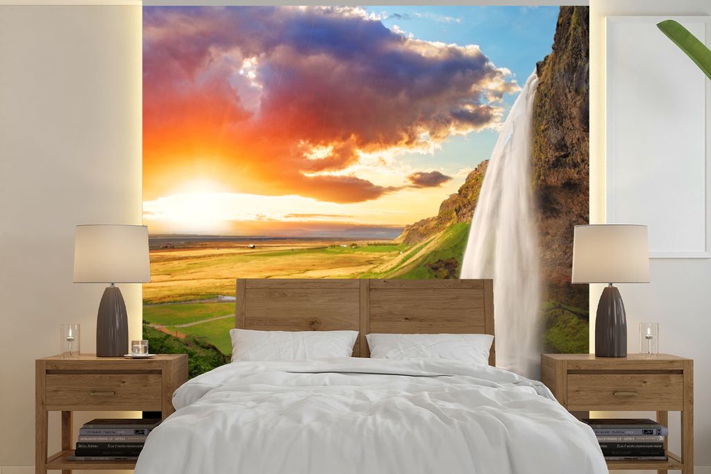 MuchoWow Fototapete für Wohnzimmer oder Schlafzimmer Wandtapete Vinyl Motivtapete Wasserfall - Felsen - Sonnenuntergang - Berge - Orange - 240x2...