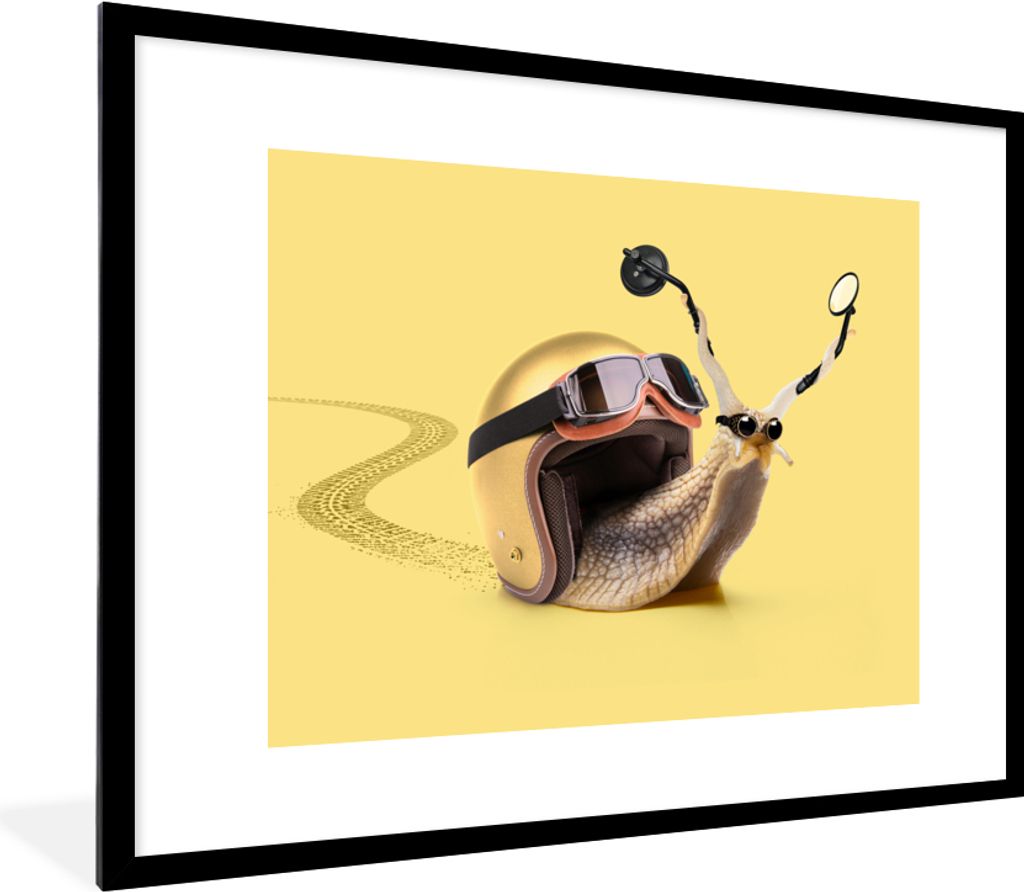 MuchoWow Gerahmtes Poster Schnecke - Tiere - Helm - Gelb - Spiegel 80x60 cm - Poster mit Schwarzem Bilderrahmen Wandposter Rahmen Foto Bilder - S...