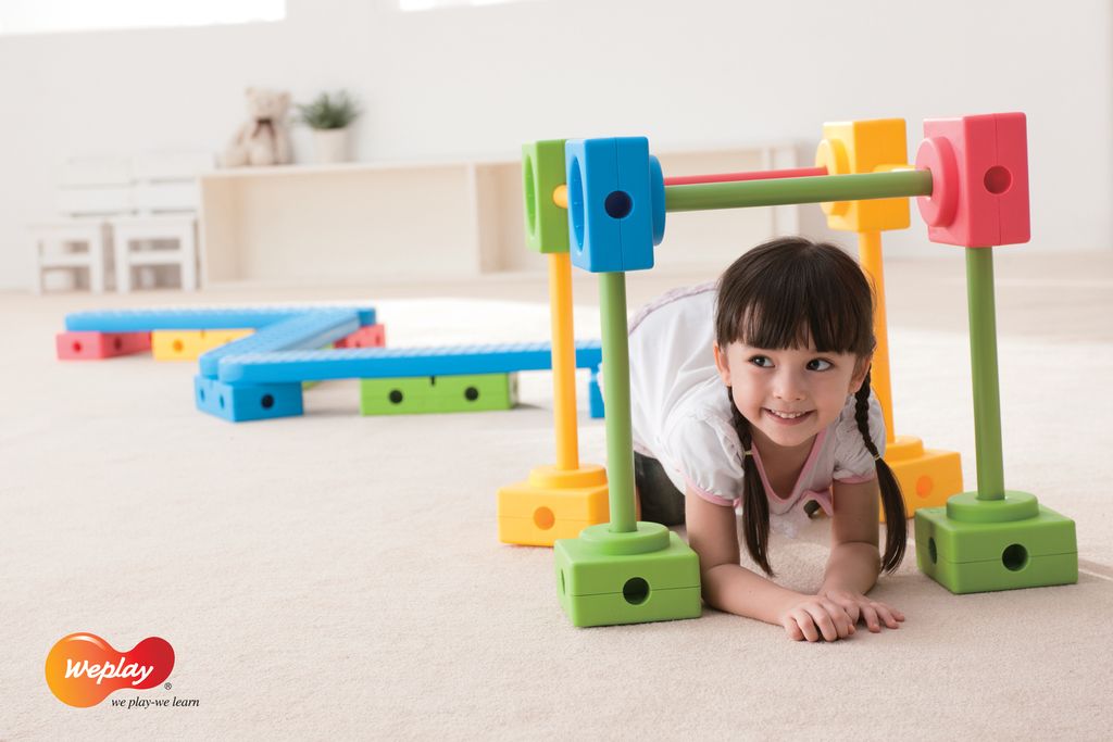 Weplay KM2000 Universal Motorik Parcours Set A, bunt, 114-teilig (1 Set)