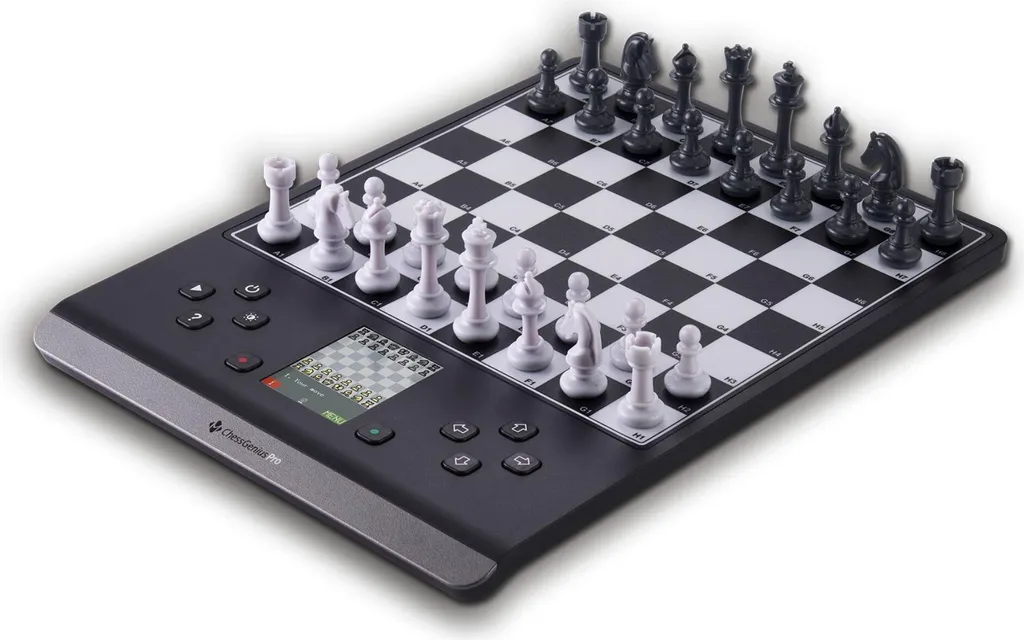Apprendre et Progresser aux Échecs avec le Millennium Chess Genius Pro 2024 - 3