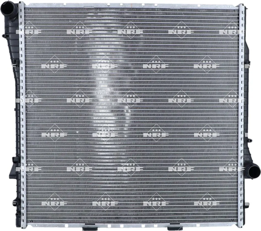 Radiateur moteur NRF 55328 : évitez la surchauffe et les fuites d'eau