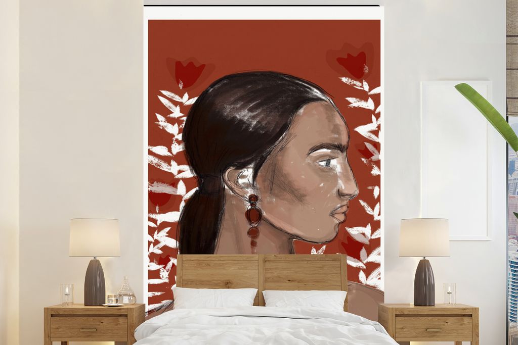 MuchoWow Fototapete für Wohnzimmer oder Schlafzimmer Wandtapete Vinyl Motivtapete Porträt - Frau - Rot - Blumen - 195x300 cm - Das Hintergrundbild