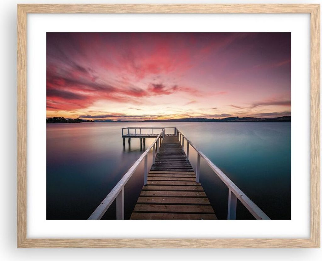 Gerahmtes Poster - Rahmen in heller Eiche - Brücke Rosa Himmel - 50x40 cm - Wand Bild - Wanddeko - Wandbilder - Kunstposter - Wandposter - Bilderr...