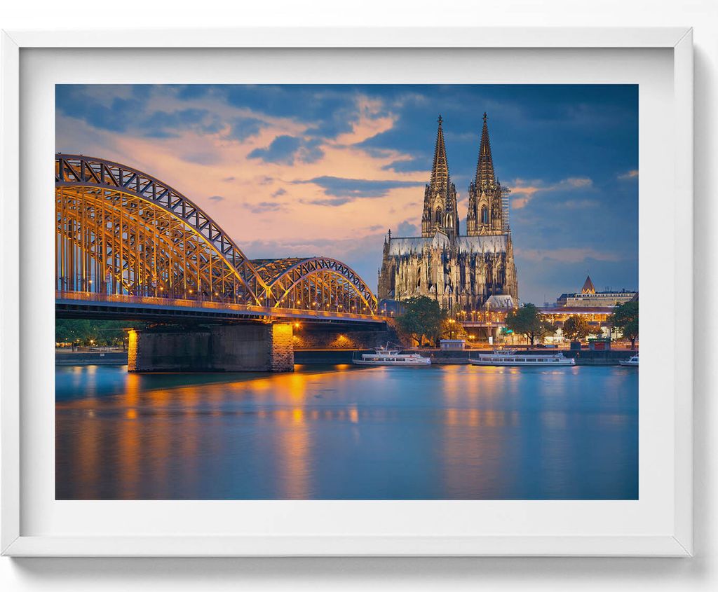 Ansicht des Rathauses– Wandbild mit Rahmen – Gerahmtes Bild Produktbild 