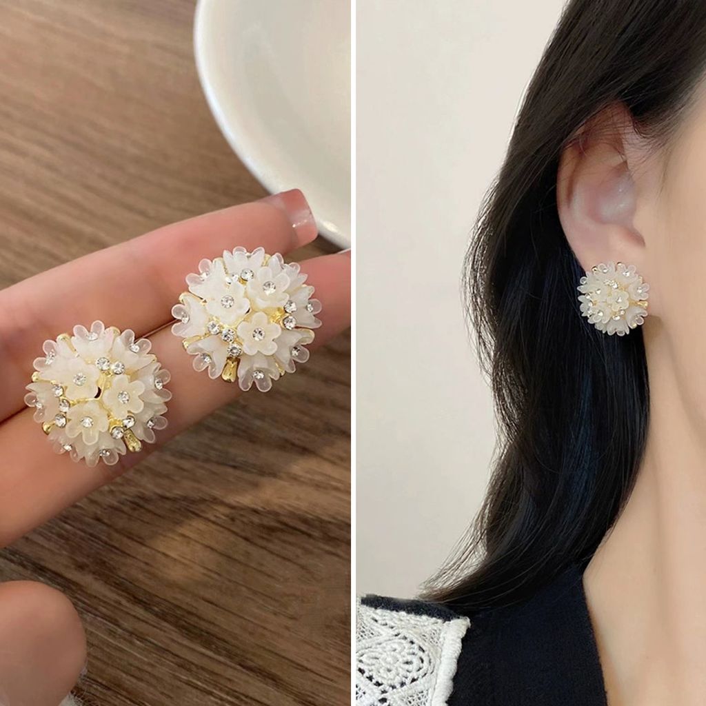 1 Paar Damen-Ohrringe, Blumen-Design, eingelegte Strasssteine, glitzernde Oberfläche, passend, schweißfest, allergiefrei, Ohrstecker, Schmuckzube...