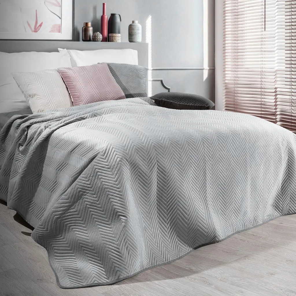 Couvre-lit argenté SOFIA 200x220 cm : boutis matelassé chic et moderne - 2