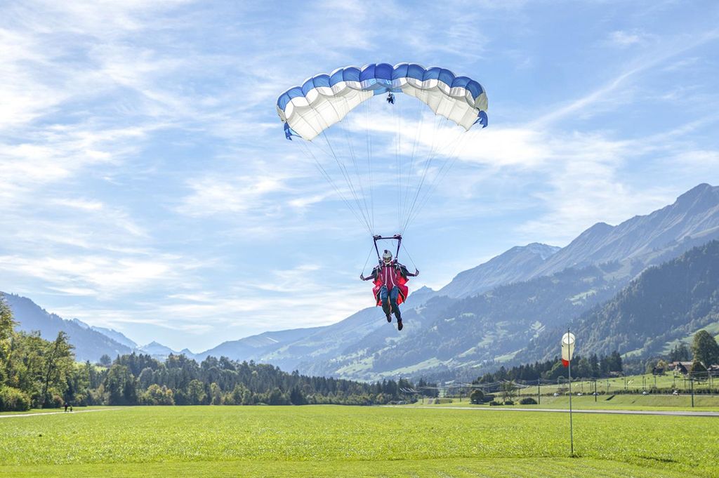 mydays Gleitschirm-Tandemflug Neustift im Stubaital; Erlebnis verschenken oder selbst erleben; Gutschein für 1 Person(en)
