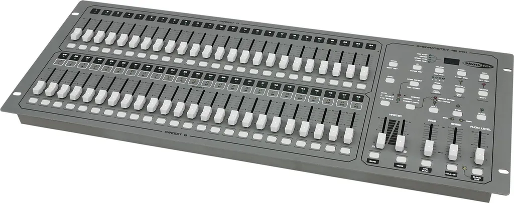 Showtec Showmaster 48 MKII Contrôleur d'éclairage DMX 48 canaux pro
