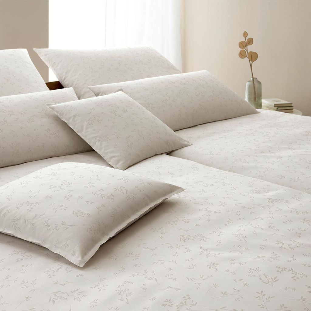 elegante Mako-Satin-Bettwäsche-Garnitur Delight Farbe Natur Größe 200x220+2x40x80