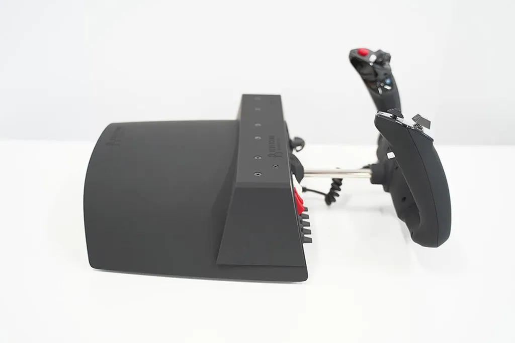 Joug de simulation Honeycomb Alpha Flight Controls avec panneau switch - 14
