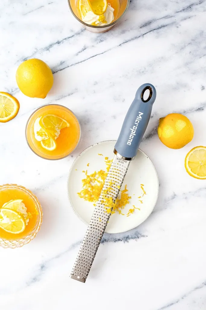 Grattugia Zester Microplane Acciaio Inox Professionale per Limone e Formaggio - 7