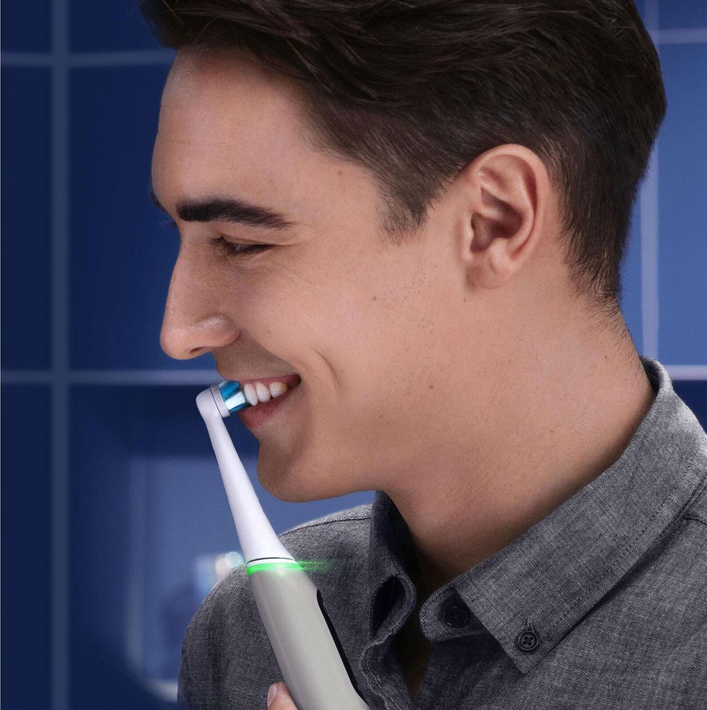 Oral-B iO Series 6 + Reiseetui grey opal Produktbild 5