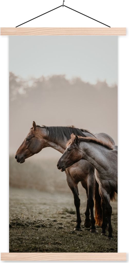 MuchoWow Textilposter Pferde - Nebel - Wiese 40x80 cm mit holzfarbenen Rahmen - Wohnzimmer