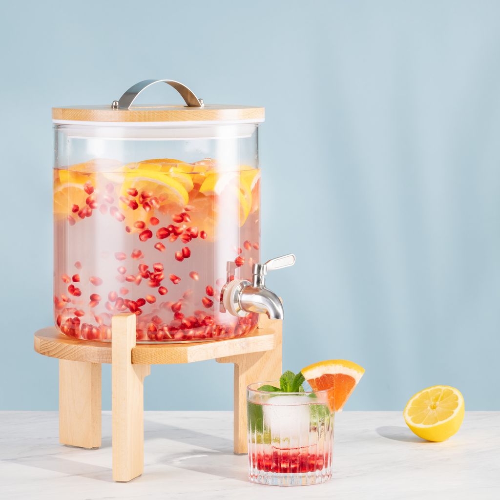 Navaris Getränkespender 4 Liter aus Glas - mit Zapfhahn und Deckel aus  Edelstahl - Wasserspender Glasbehälter für kalte Getränke : :  Küche, Haushalt & Wohnen
