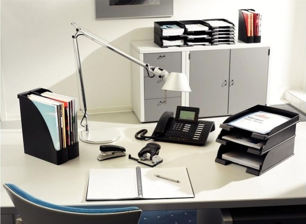 Leitz Plus Briefkorb, Standard, Polystyrene, Schwarz, 255 Produktbild 