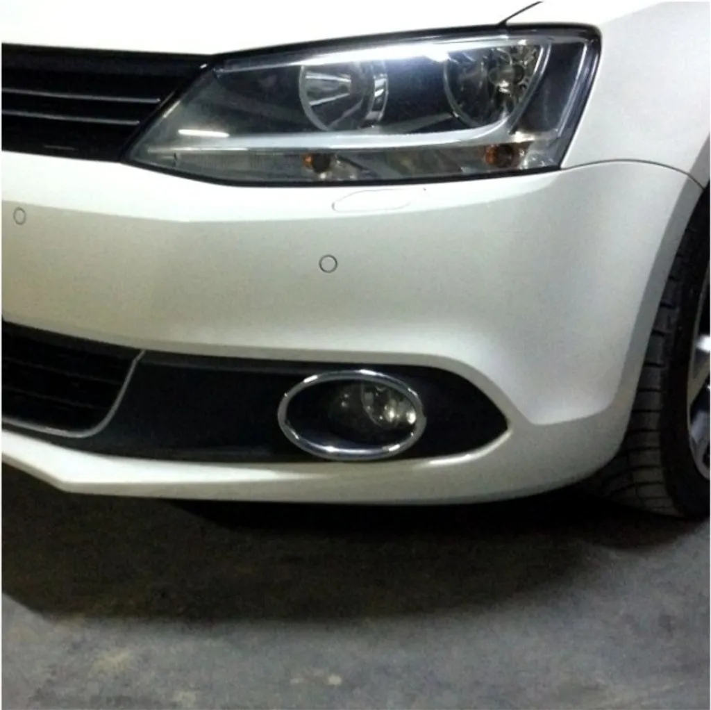 Entourage antibrouillard Jetta IV 2011+ : Remplacez votre pièce KS1234
