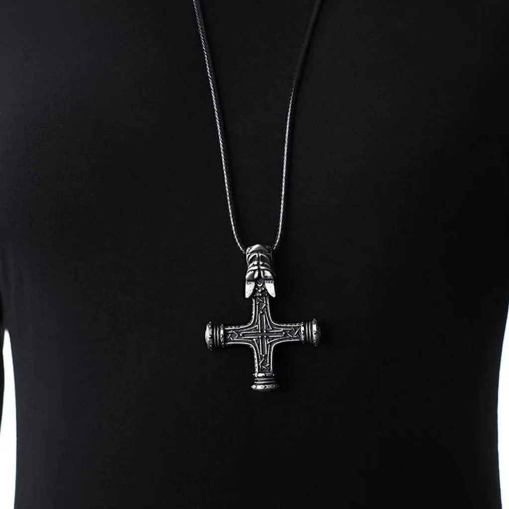Collier Killstar Croix de loup - Bijou Gothique Noir avec Pendentif Orné