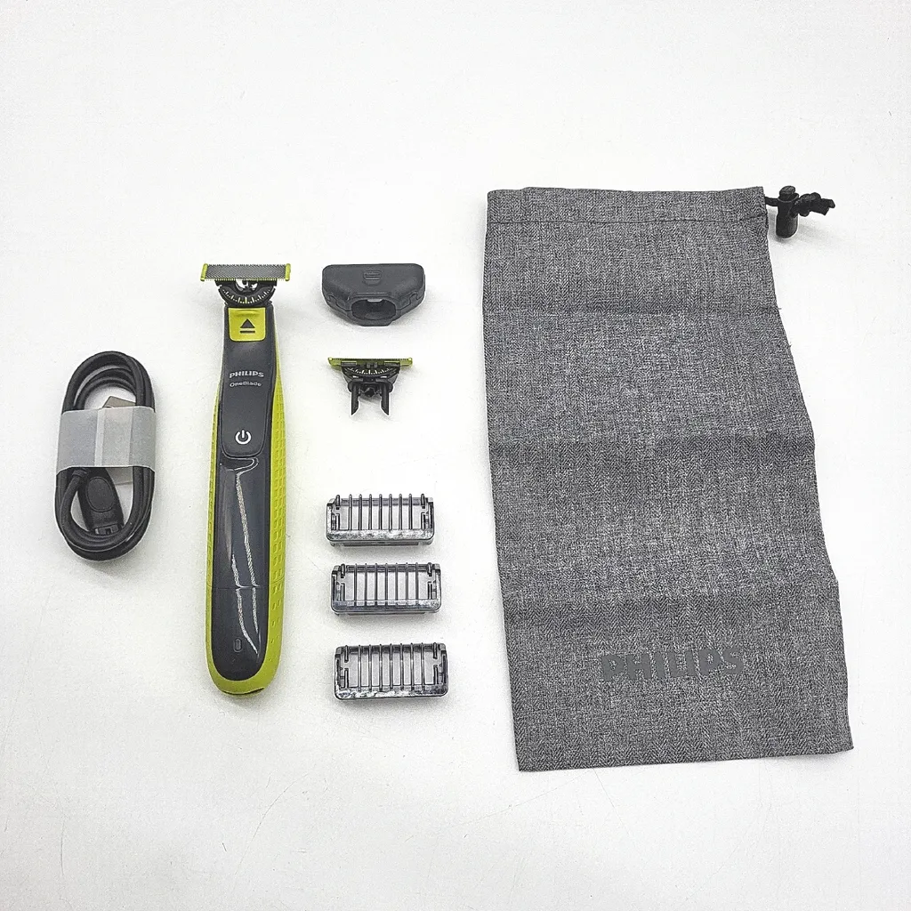 Philips OneBlade 360 Face regolabarba elettrico 2x 360 lame 3x