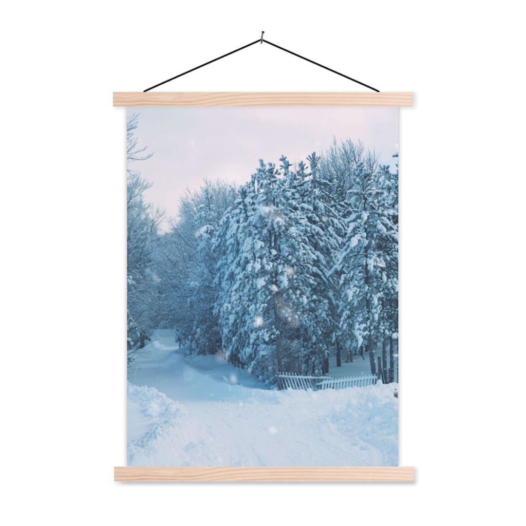 MuchoWow Textilposter Wald - Schnee - Winter 60x80 cm mit holzfarbenen Rahmen - Wandbild