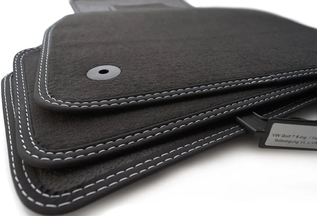 Accessori VW Golf 7 8: Tappetini Premium Velours Nero e Bianco