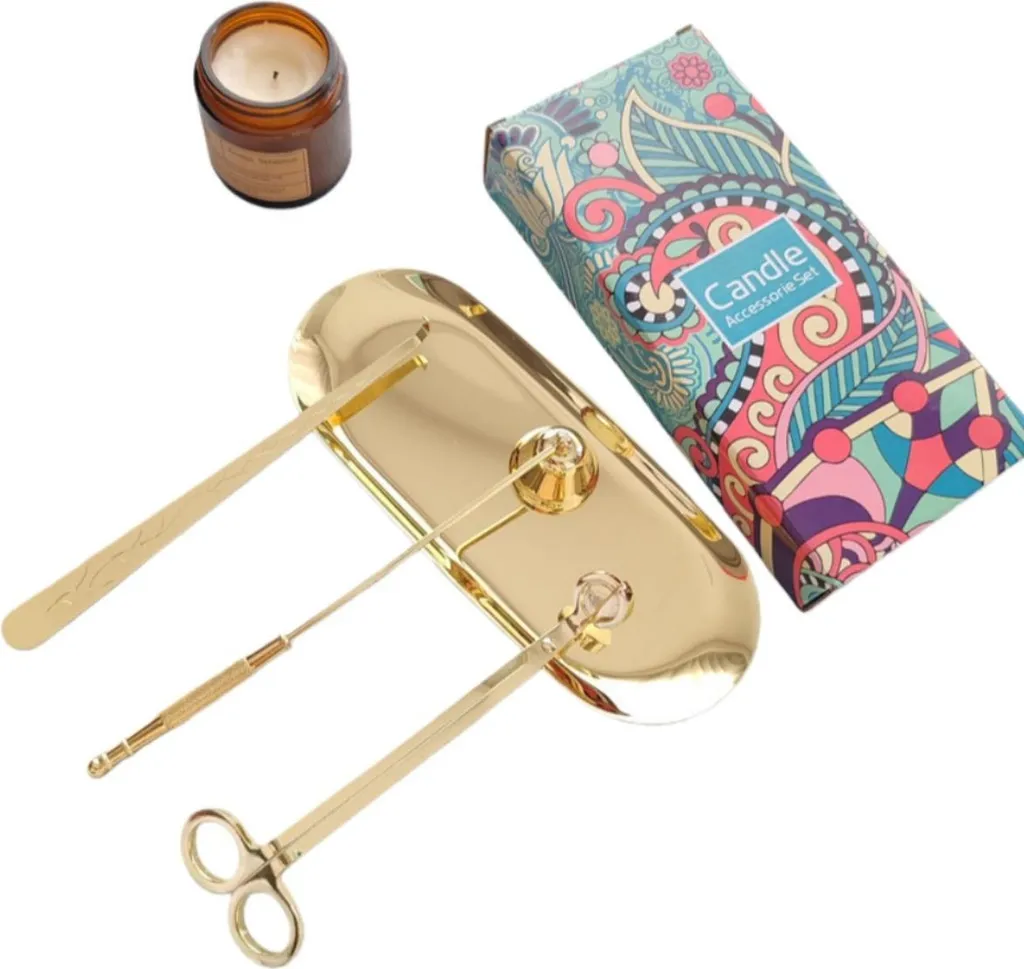 Set de Soin pour Bougies 4 Accessoires Dorés avec Éteignoir et Coupe-mèche