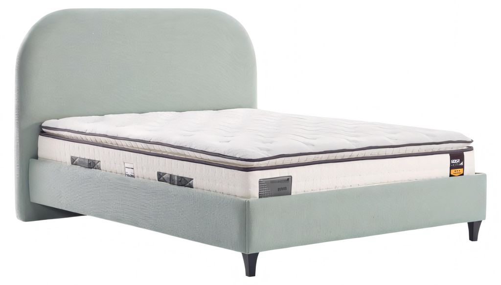 Grünes Bett im minimalistischen Design mit abgerundetem Kopfteil