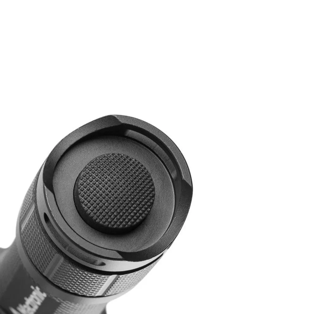 Lampe torche LED tactique Mactronic 1550 lumens noire haute intensité