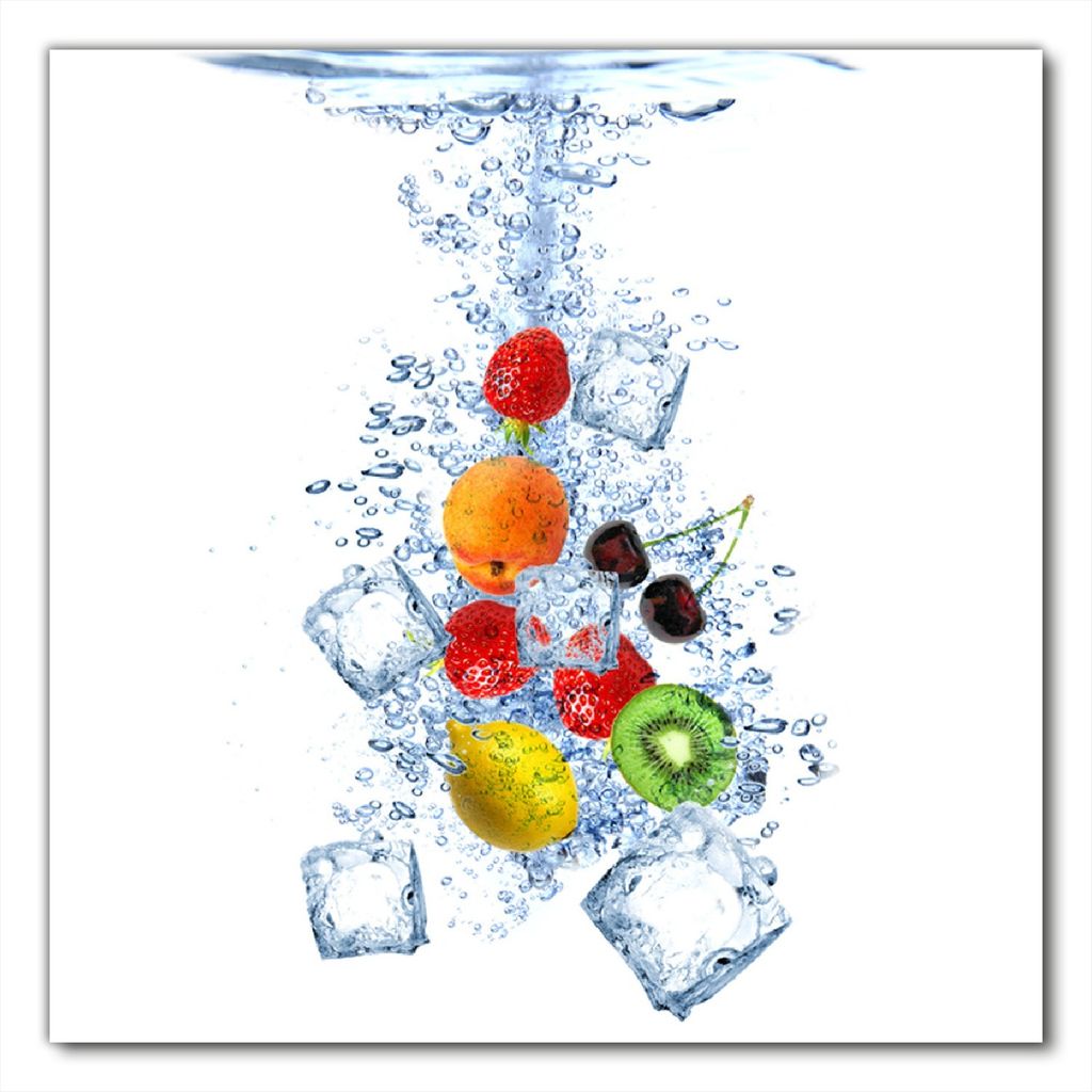 Wallario selbstklebende Möbelfolie/ Tischdecke für Innen und Außen, Größe: 100 x 100 cm - Obst-Eiswürfel-Mix im Wasser mit weißem Hintergrund
