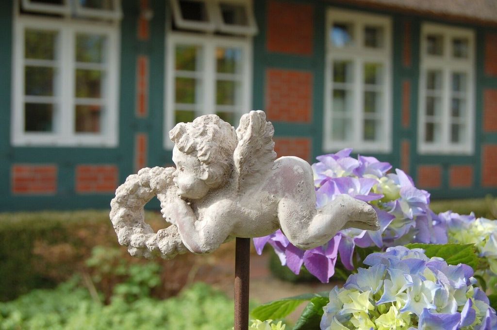 Charmanter Gartenstab, Beetstecker kleiner ENGEL im antique shabby chic Stil