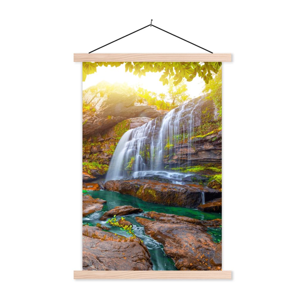 MuchoWow Textilposter Natur - Wasserfall - Pflanzen - Bäume - Sonne 40x60 cm mit holzfarbenen Rahmen - Poster