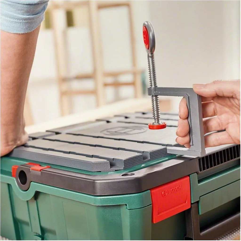 Banco Lavoro Bosch PWB 600 vs Tavoli Tradizionali: La Guida all'Acquisto - 4