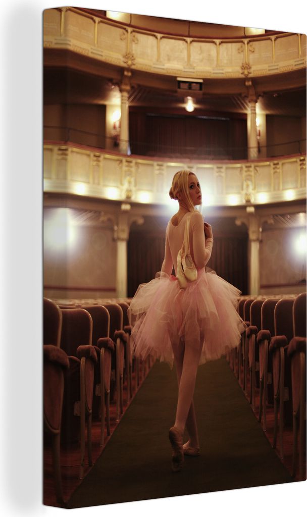 OneMillionCanvasses - Leinwandbilder - 90x140 cm, Ballerina mit rosa Tutu in einem Theater, Wandbilder Kunstdruck Wanddekoration - Wandschmucke -...