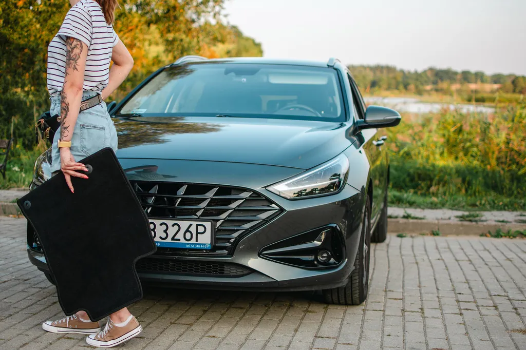 Tappetini Golf 7 Velluto Nero Set Completo 4 Pezzi - Agganci Inclusi - 7