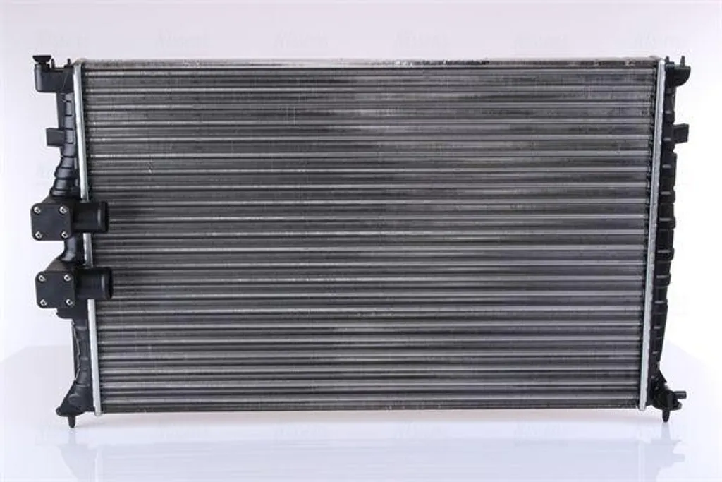 Radiateur moteur NISSENS 63734 OE 133012 en aluminium haute performance