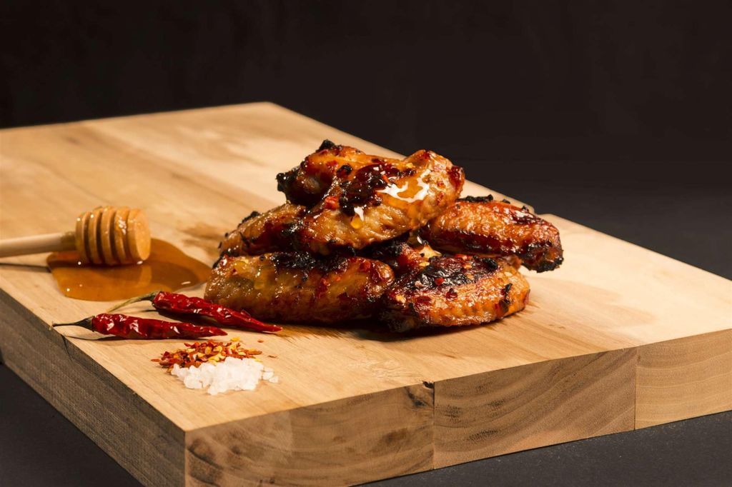 Adventure Menu - Hähnchenflügel mit Honig und Chili