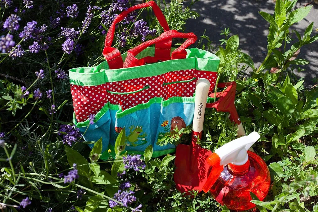 Kit de jardinage pour enfants avec sac pelle râteau et pulvérisateur