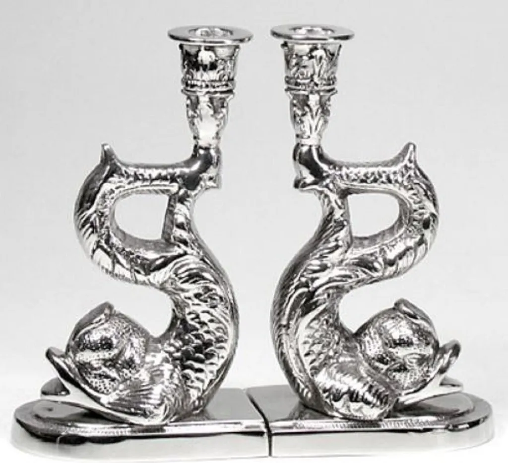 Set bougeoirs poissons argentés pour décoration hôtel et restaurant