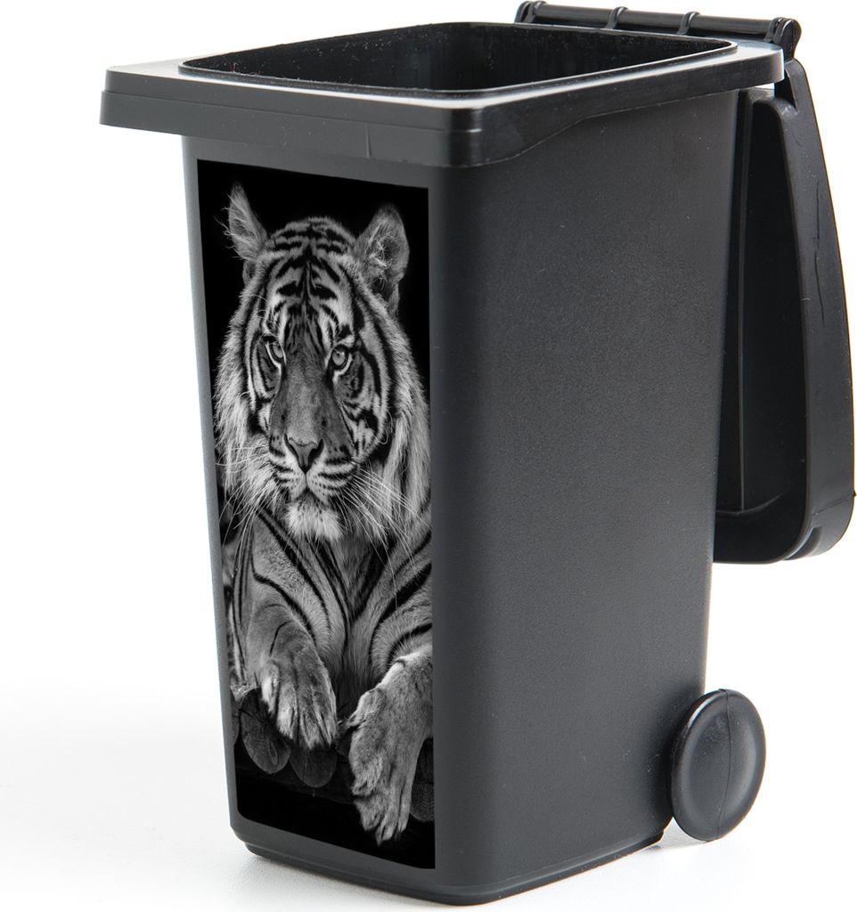 MuchoWow Mülltonnenaufkleber Sumatra-Tiger auf schwarzem Hintergrund 44x98 cm - Containeraufkleber - Aufkleber - Mülltonnen-Aufkleber