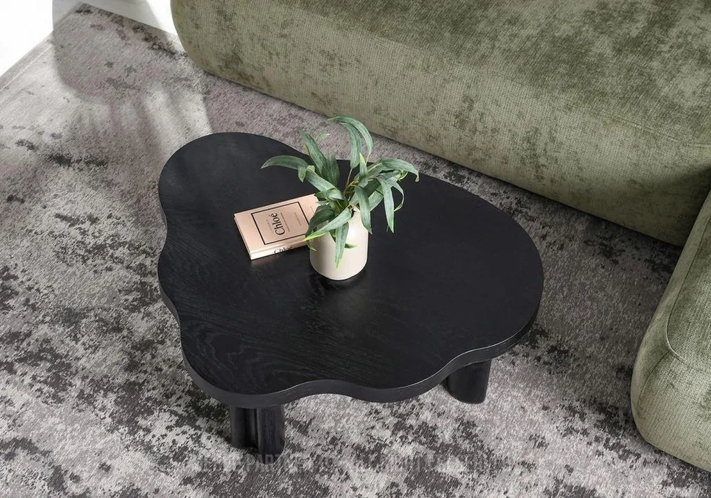 Table basse noire mate ZEVO avec plateau résistant et pieds robustes