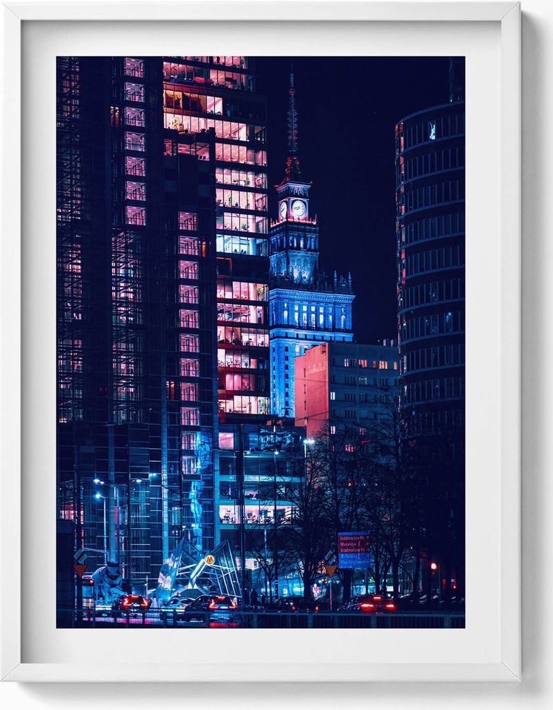 Warschau bei Nacht– Wandbild mit Rahmen – Gerahmtes Bild – Wanddekoration – 60x80 cm – Weiß Rahmen