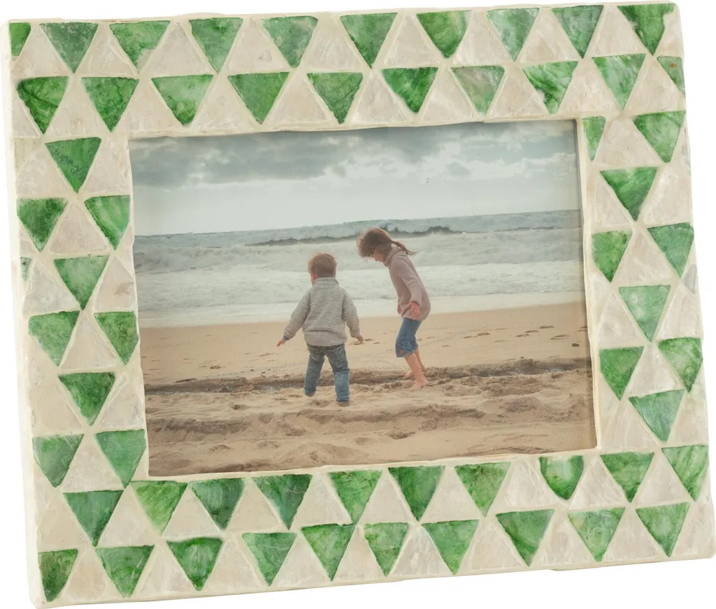 Cadre photo 12x17cm en coquillages véritables J-Line Nuye vert pastel