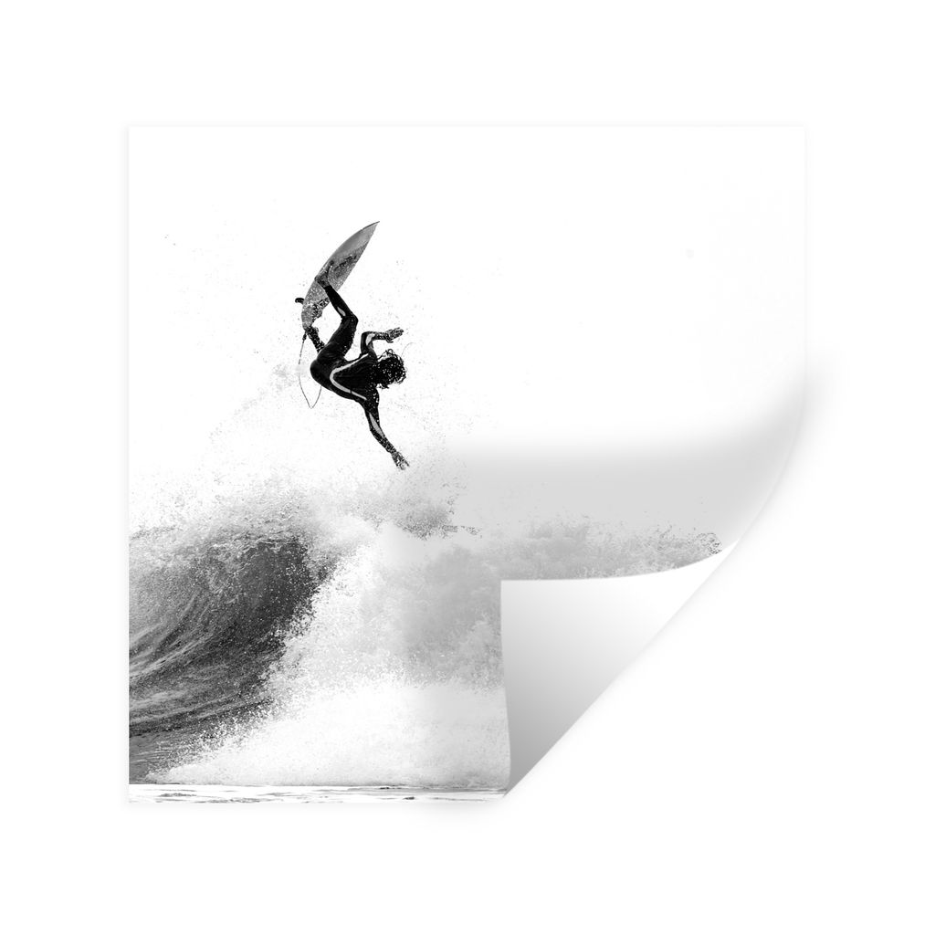 MuchoWow Wandtattoo Wandsticker Wandaufkleber Surfer macht einen Trick - schwarz und weiß 50x50 cm Selbstklebend und Repositionierbar - Selbstkl...