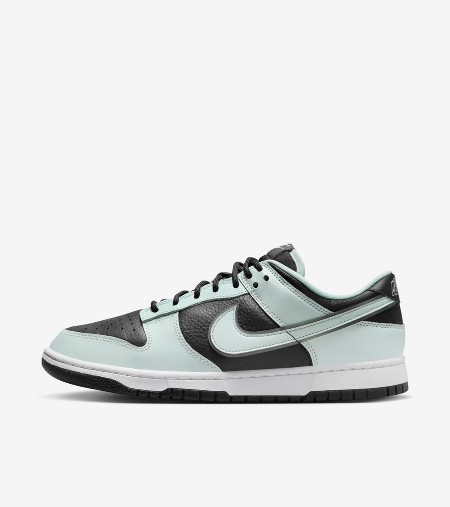 Nike Dunk Low "Dark Smoke Grey Barely Green" Schwarz, Größe: 40,5