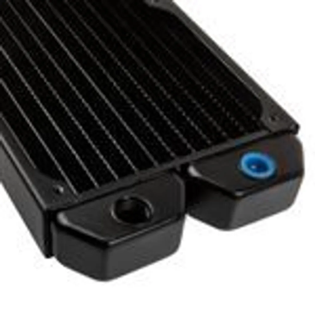 Radiatore Alphacool NexXxoS ST30 Full Copper: Performance e Silenzio - 7