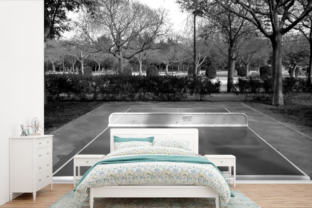 MuchoWow Fototapete für Wohnzimmer oder Schlafzimmer Wandtapete Vinyl Motivtapete Öffentlicher Tisch zum Tischtennisspielen - schwarz und weiß...